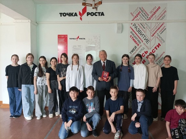 В Приютовской школе 16 прошла встреча с Почетным гражданином поселка  Наилем Зиннатовым